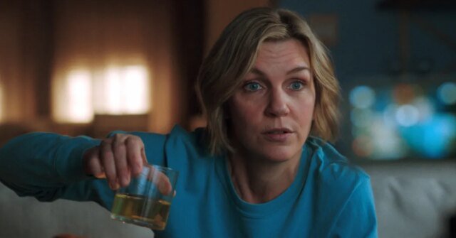 pluribus-s1-rhea-seehorn-drink.jpg