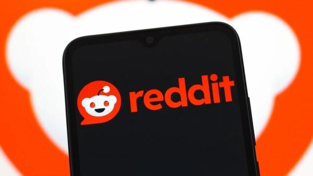 reddit-logo-on-mobile-gettyimages-2195697493.jpg