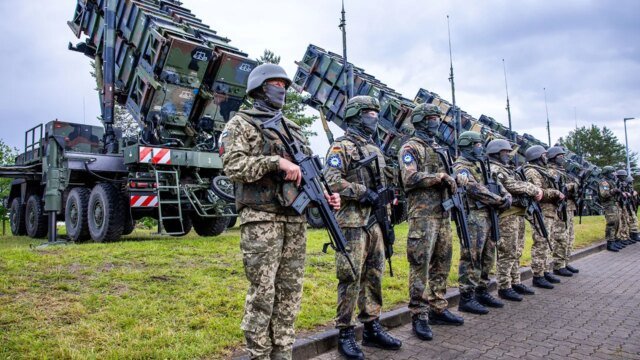 ukraine-weapons.jpg