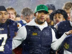 Revisando los cambios de entrenador de Notre Dame