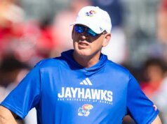 Esto es lo que Phil Steele dijo sobre el fútbol de Kansas antes de la temporada 2026