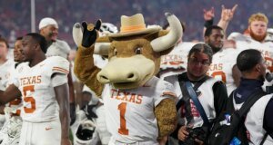 El CB de cinco estrellas de Texas, John Meredith III, envía un fuerte mensaje a Texas Tech