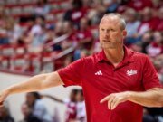 Los comentarios del entrenador en jefe de Indiana, Darian DeVries FISU después del juego, se centran en el desarrollo