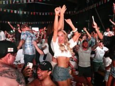Millones de personas saldrán temprano del trabajo para animar a Inglaterra contra la República Democrática del Congo en el primer partido eliminatorio de la Copa del Mundo, bebiendo 3,5 millones de galones de cerveza.