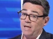 Andy Burnham descarta “recortes burdos” al bienestar social, mientras insinúa que los impuestos deben aumentar