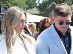 Los abuelos Steven Gerrard, de 46 años, y su esposa Alex, de 43, no han envejecido desde sus días de gloria en la Premier League, ya que hicieron una rara aparición en Wimbledon.