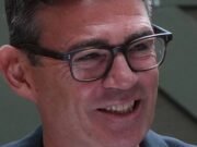 Burnham realiza una redada de impuestos sobre viviendas de clase media: el plan para reducir el límite del impuesto a las mansiones afectará a más de 150.000 hogares con un aumento de cuatro dígitos