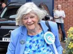 Sospechoso blanco arrestado por “asesinato” de Anne Widdecombe después de que la encontraran “cubierta de sangre por una herida en la cabeza” en su casa de Devon
