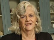 Ann Widdecombe ‘Captada por la cámara después de que el asesino atravesó una puerta abierta mientras preparaba el almuerzo y lo golpeó 21 veces en la cabeza con un martillo’