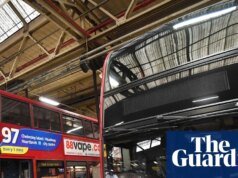 ‘Mi camisa se estaba arrugando’: los conductores de autobús de National Express hablan de las condiciones de 40C | calor extremo