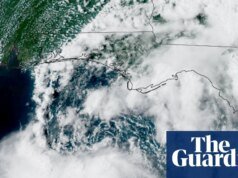 La tormenta tropical Bertha se fortalece mientras la costa del Golfo se prepara para inundaciones y aumentos Noticias de EE. UU.