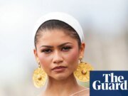 Zendaya enfrenta reacciones violentas por usar joyas iraníes antiguas en el evento Odyssey | Arqueología