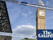 Cinco agentes resultaron heridos en un ataque con un barco de la policía en el puente de Westminster en Londres