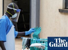 Uganda pide que se levante la prohibición de viajar tras el alta del último paciente con ébola | Salud global