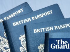 Una joven británica de 15 años ha estado varada en Roma durante seis semanas debido a las nuevas normas sobre pasaportes.