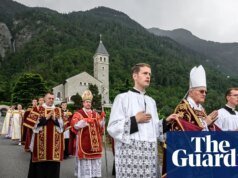 El Vaticano ha excomulgado a todos los miembros del catolicismo rebelde ultraconservador FSSPX