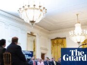 Cómo Trump está usando su cargo para socavar la confianza estadounidense en las elecciones Donald Trump