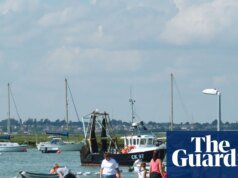 Adolescente y una mujer mueren después de un problema grupal en el mar en la playa de Essex Essex
