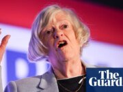 Ann Widdecombe: la política intransigente que se hizo famosa en televisión Ann Widdecombe