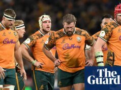 El resurgimiento de las armas pop de los Wallabies bajo el mando de Joe Schmidt se desmorona cuando Francia descarga la artillería pesada. Campeonato de Naciones
