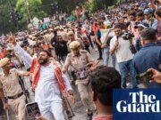 Los manifestantes del movimiento de las cucarachas de la India no dan señales de dar marcha atrás