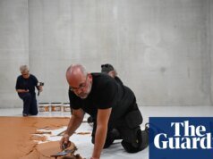 Total Nuts: Galería holandesa cubre el piso con mantequilla de maní para honrar al difunto artista | Países Bajos
