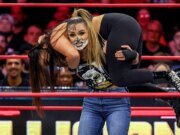 Thunder Rosa dice que su trabajo social pasado ha dado forma a su carrera de lucha libre en AEW