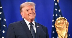 Trump mira la final del Mundial con Melania e Infantino