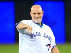 El relevista campeón de la Serie Mundial de los Azulejos, Duane Ward, falleció a los 62 años