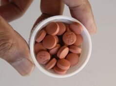 Trump planea imponer aranceles del 100% a los medicamentos genéricos a partir de 2028. ¿Qué efecto tendrá en el precio?