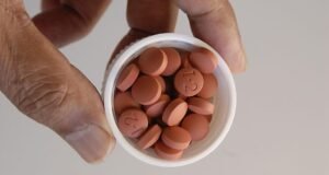 Trump planea imponer aranceles del 100% a los medicamentos genéricos a partir de 2028. ¿Qué efecto tendrá en el precio?