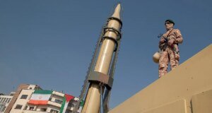 El portavoz del gobierno de Irán afirmó que Teherán dio la bienvenida al ataque terrestre de Estados Unidos.