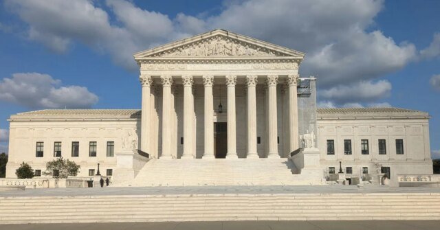 Supreme-Court-considering-legality-of-smartphone-location-dragnets.jpg