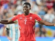 El seleccionador de Suiza sobre la tarjeta amarilla de Bril Embolo: “Totalmente inaceptable”