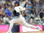 Cerveceros DFA Lance McCullers Jr. Menos de dos semanas después de ser adquirido de los Astros