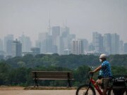 El humo de los incendios forestales en Canadá obliga a reprogramar los partidos de la MLB y la MLS