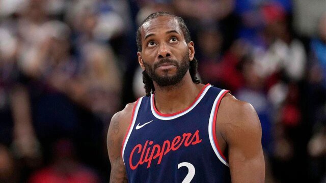 clippers-kawhi-leonard-looks-on-playoffs.jpg