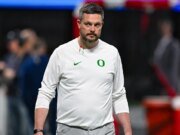 Probabilidades de fútbol americano universitario para 2026: ¿Oregon y Miami llegarán a los playoffs?