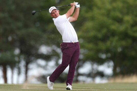 Lucas Herbert tiene una ventaja de 4 golpes sobre Bryson DeChambeau después de la Ronda 2 en LIV Golf UK