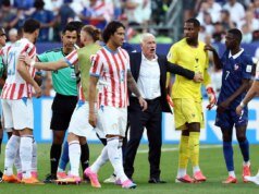 El seleccionador de Francia apunta al ‘golpe bajo’ de Paraguay en un acalorado choque en la Copa del Mundo