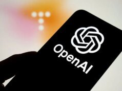 El primer dispositivo de OpenAI será un altavoz inteligente portátil