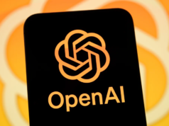 El altavoz inteligente de OpenAI suena como un cruce entre un HomePod y un Furby