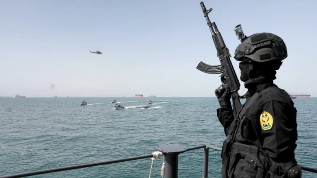 irgc-navy-strait-hormuz-exercise.jpg