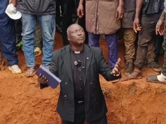 El pastor Ezekiel Dachmo dijo que la milicia Fulani amenazó con matarlo.