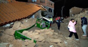 Terremoto en Perú mata al menos a 5 personas y desplaza a 300 residentes en la región de los Andes