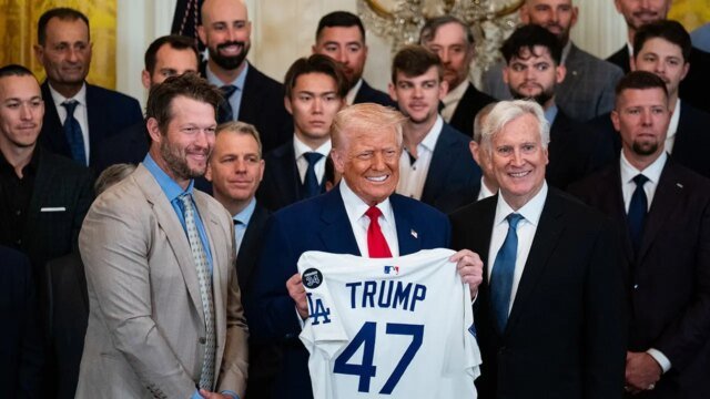 trump-dodgers-7926.jpg