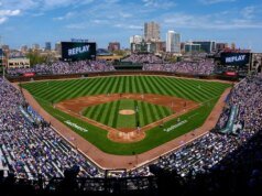 Frammer Valdez se enfrenta a David Peterson con la selección inferior en Wrigley Field